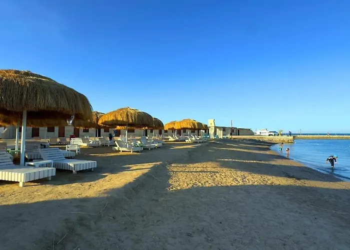 Elegant With & Pool Access Hurghada